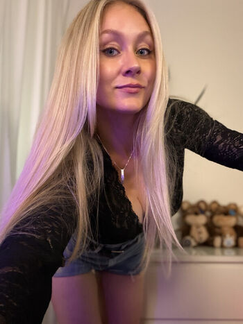 Full leaked Kandyland private onlyfans photo