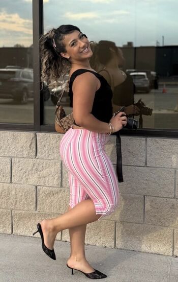 Full leaked Kiaralise private onlyfans photo