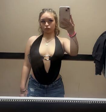 Full leaked Kiersten private onlyfans photo