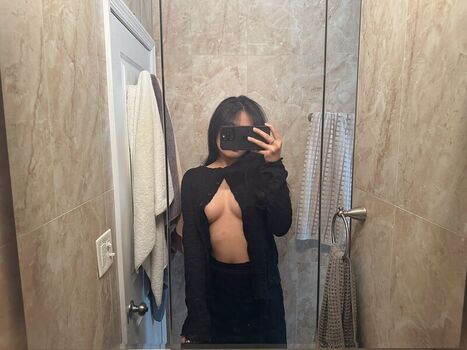 Full leaked Kikiiiru private onlyfans photo