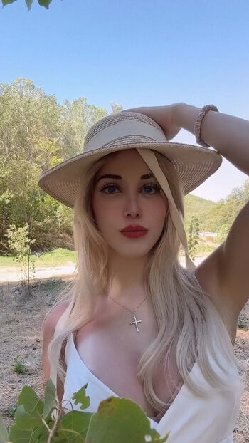 Full leaked Kitty aliice private onlyfans photo