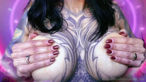 Full leaked Ladyemily private onlyfans photo