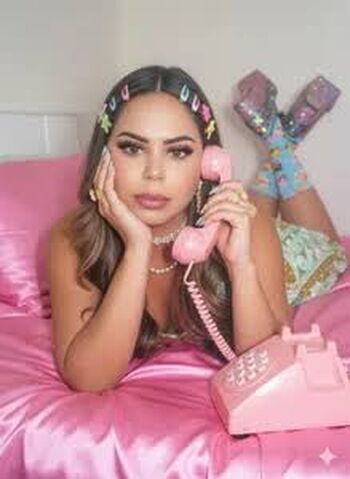 Full leaked Lariic page private onlyfans photo