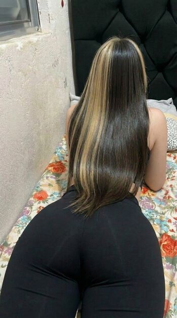 Full leaked Lauradoce private onlyfans photo