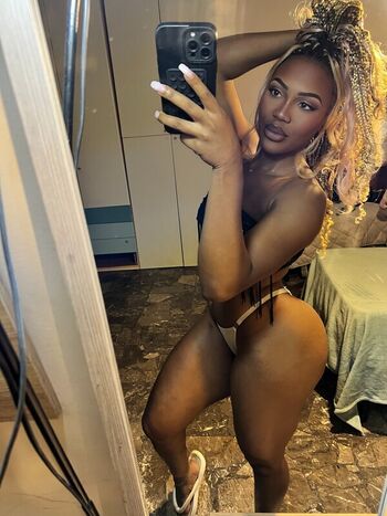 Full leaked Lauufitt private onlyfans photo