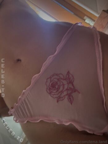 Full leaked Lenaland private onlyfans photo