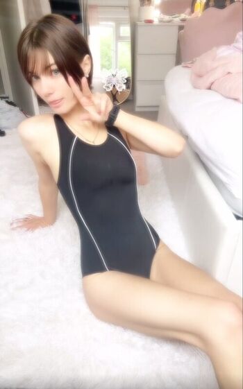Full leaked Leonie private onlyfans photo