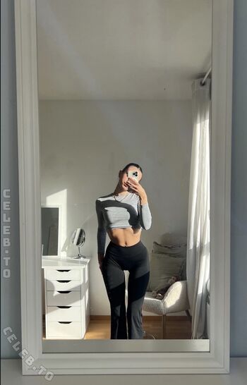 Full leaked Lillyfayye private onlyfans photo