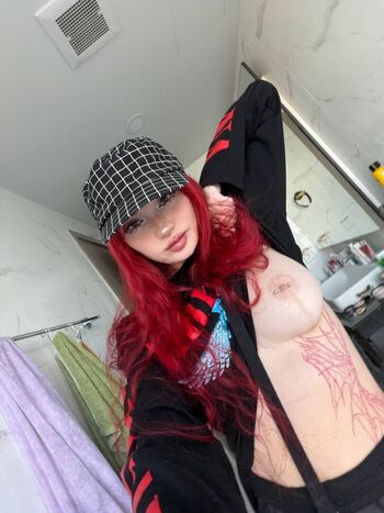 Full leaked Lisara private onlyfans photo
