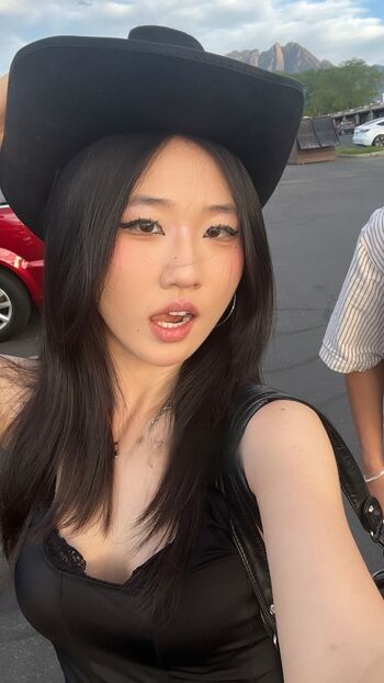 Full leaked Lotus private onlyfans photo