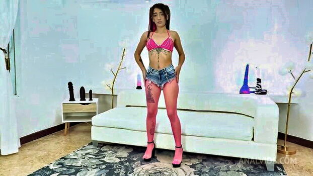 Full leaked Lunitaxxx private onlyfans photo