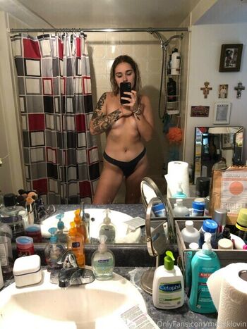 Full leaked Mekkk private onlyfans photo
