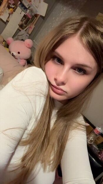 Full leaked Mewraz private onlyfans photo