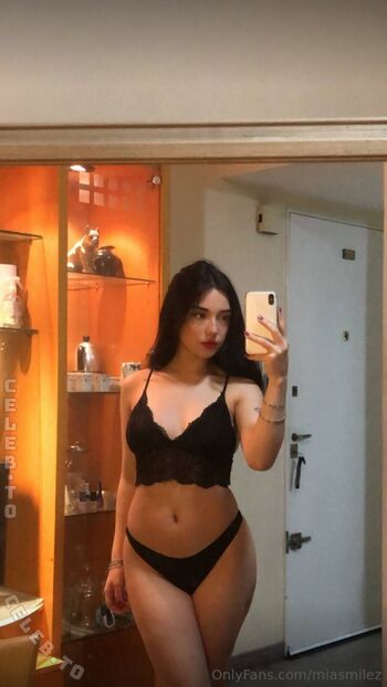 Full leaked Miasmilez private onlyfans photo