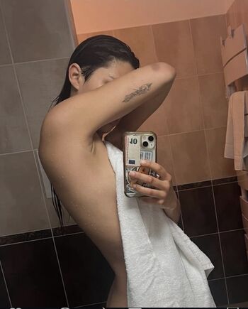 Full leaked Miki duplay private onlyfans photo
