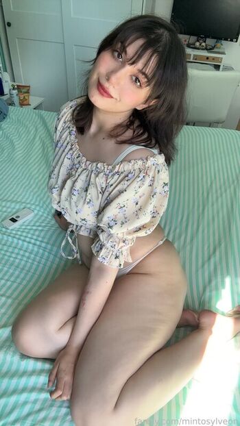 Full leaked Mintosylveon private onlyfans photo