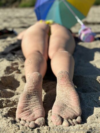 Full leaked Missmaroe private onlyfans photo