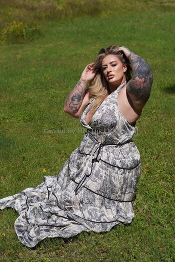 Full leaked Missthickntatted private onlyfans photo