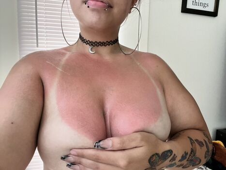 Full leaked Moanmona private onlyfans photo