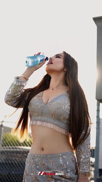 Full leaked Mobina page private onlyfans photo