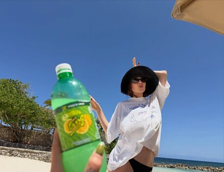 Full leaked Molly gordon  page private onlyfans photo