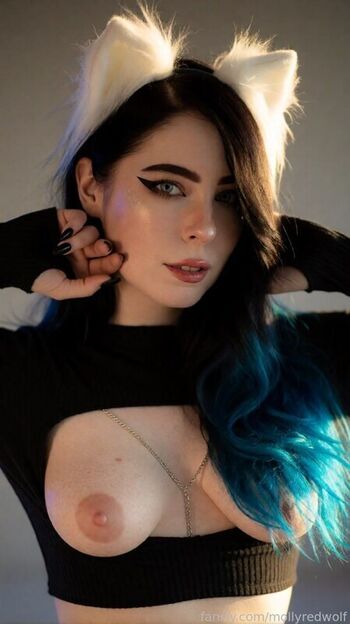 MollyRedWolf
