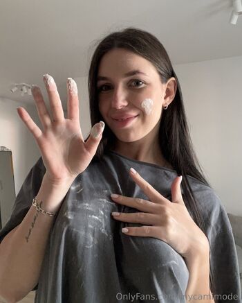 Full leaked Mycamimodel private onlyfans photo