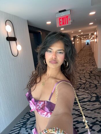 Full leaked Nahrin khan private onlyfans photo
