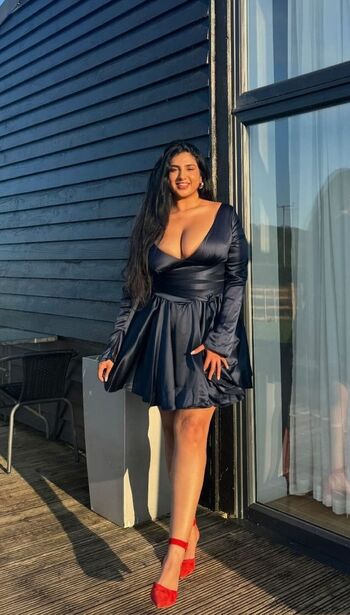 Full leaked Waking queen/ private onlyfans photo