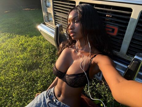 Full leaked No tattoos private onlyfans photo