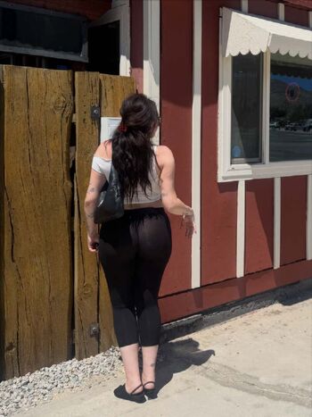 Full leaked Noah cyrus private onlyfans photo