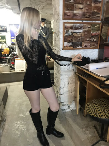 Full leaked Offizieramira private onlyfans photo