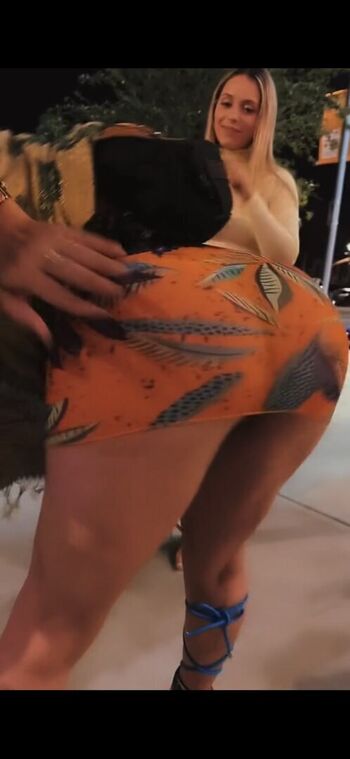 Full leaked Oturanwhozee private onlyfans photo