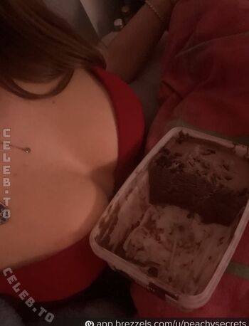 Full leaked Peachysecrets private onlyfans photo
