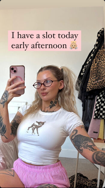 Full leaked Poppy moon private onlyfans photo