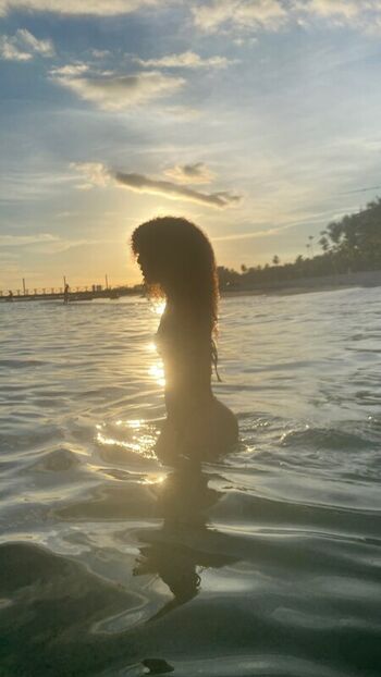 Full leaked Prttyhony private onlyfans photo