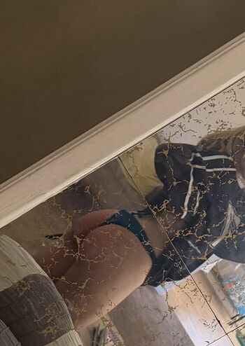 Full leaked Puffes private onlyfans photo
