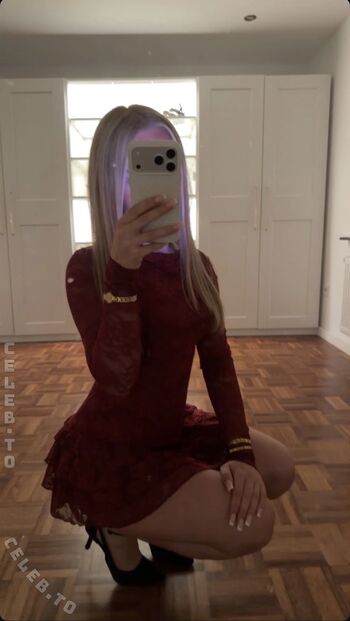 Full leaked Romy ronm private onlyfans photo