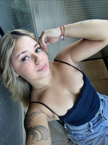 Full leaked Sakuraemily private onlyfans photo