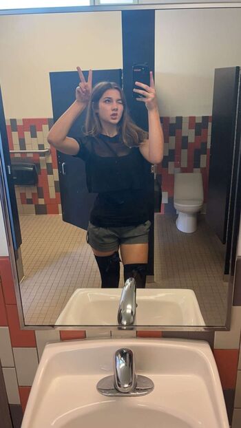 Full leaked Sara dobrik private onlyfans photo