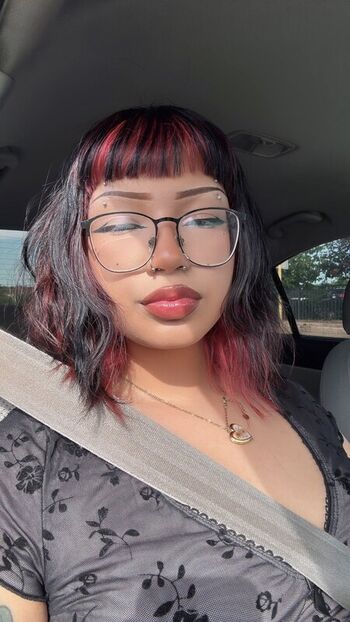 Full leaked Sarynthia private onlyfans photo