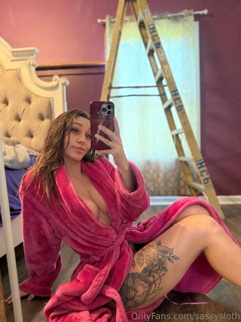 Full leaked Sassysloth private onlyfans photo