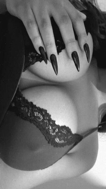 Full leaked Sauvignonlikeblanc private onlyfans photo