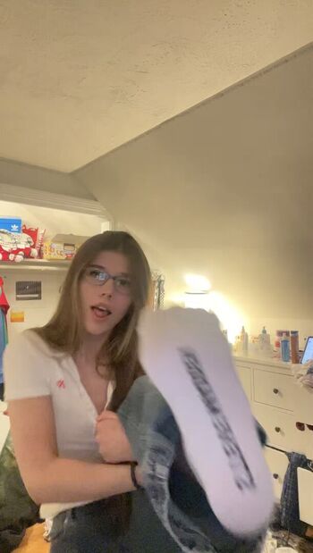Full leaked Schnooooooooodle private onlyfans photo
