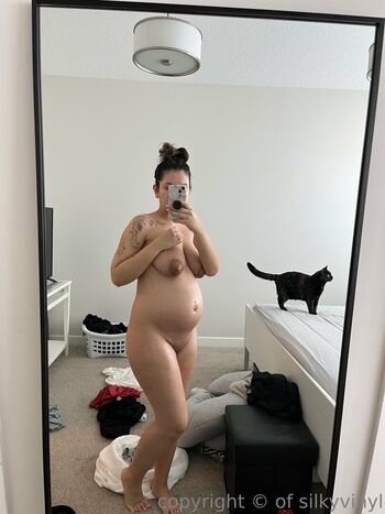 Full leaked Silkyvinyl private onlyfans photo