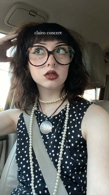 Full leaked Smallwoundedfawn private onlyfans photo