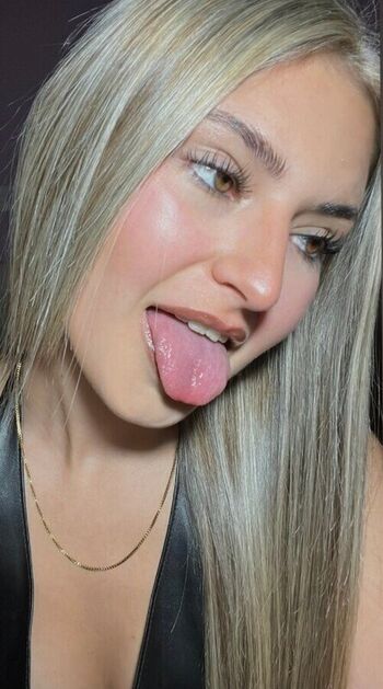 Full leaked Sofiap private onlyfans photo
