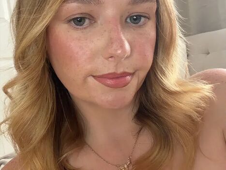 Full leaked Sophiesinx private onlyfans photo