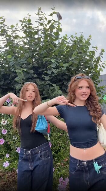 TwinsOnIce