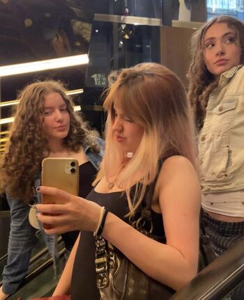 Full leaked Ullendullen private onlyfans photo